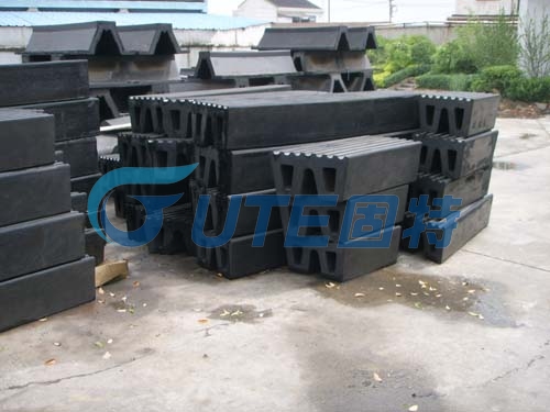 Manufacturer supply round rubber fender D type rubber fender