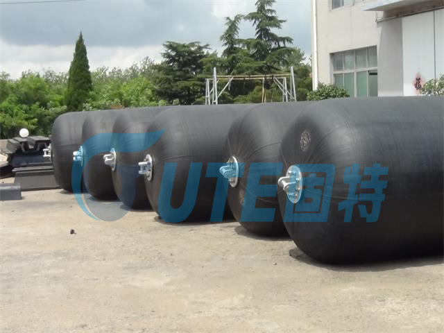 Solid core polyurethane fender