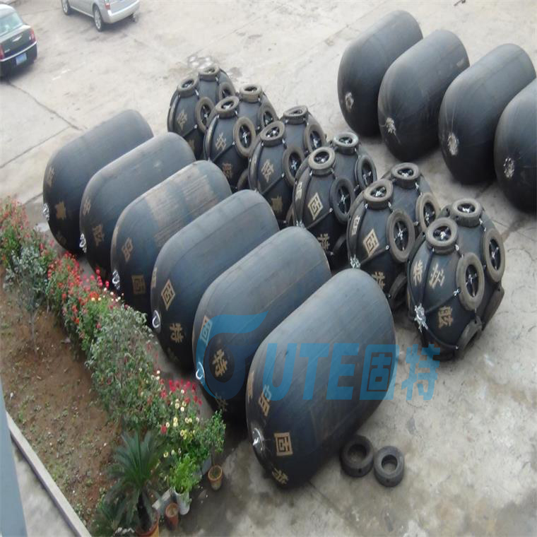 Marine rubber fender