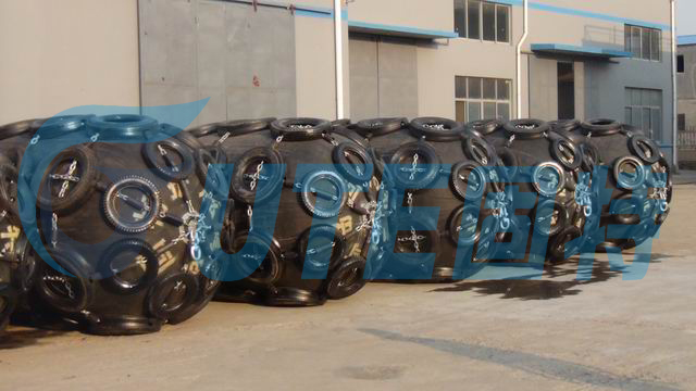 Pneumatic rubber fender